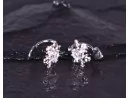 Silberohrstecker mit Schneeflocke und Strassstein