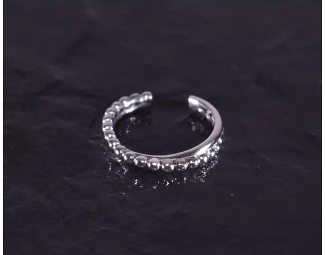 Silberring als Kugelkranz