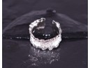 Silberring in gehämmerter Wellenform