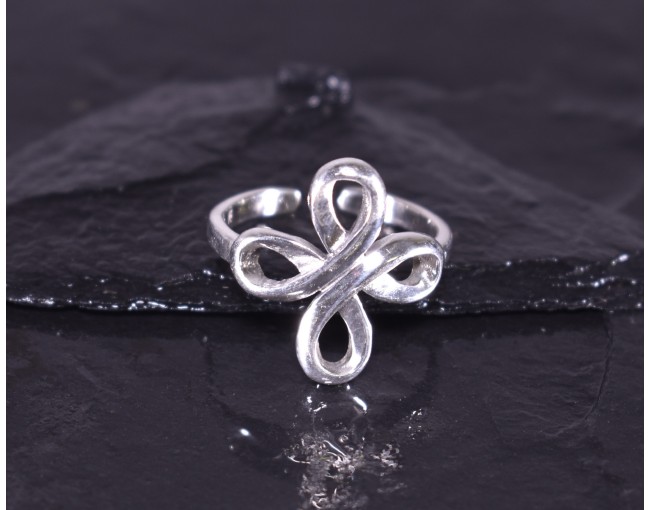 Silberring mit Kleeblattmotiv