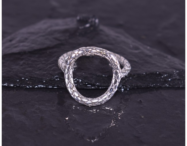 Silberring mit Kranzmotiv