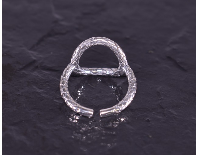 Silberring mit Kranzmotiv
