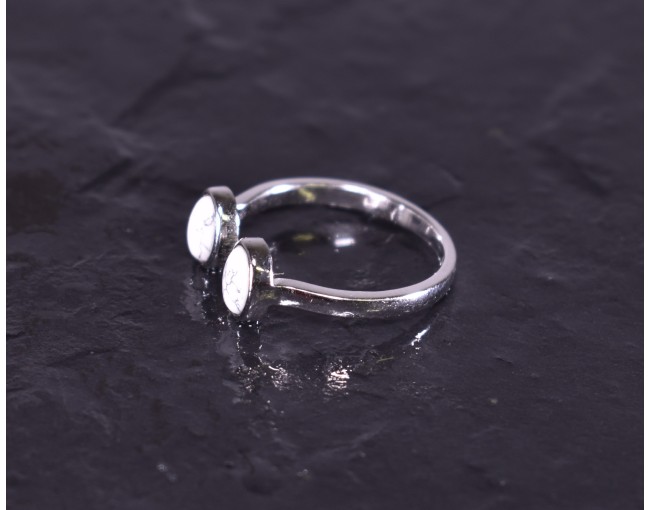 Silberring mit symmetrischer Grundform