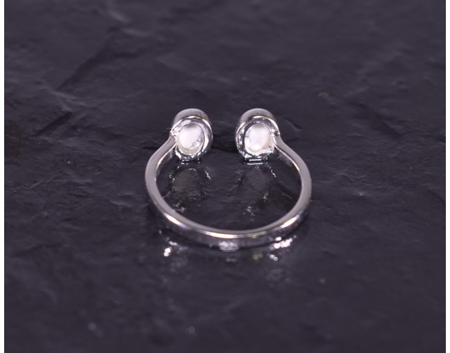 Silberring mit symmetrischer Grundform