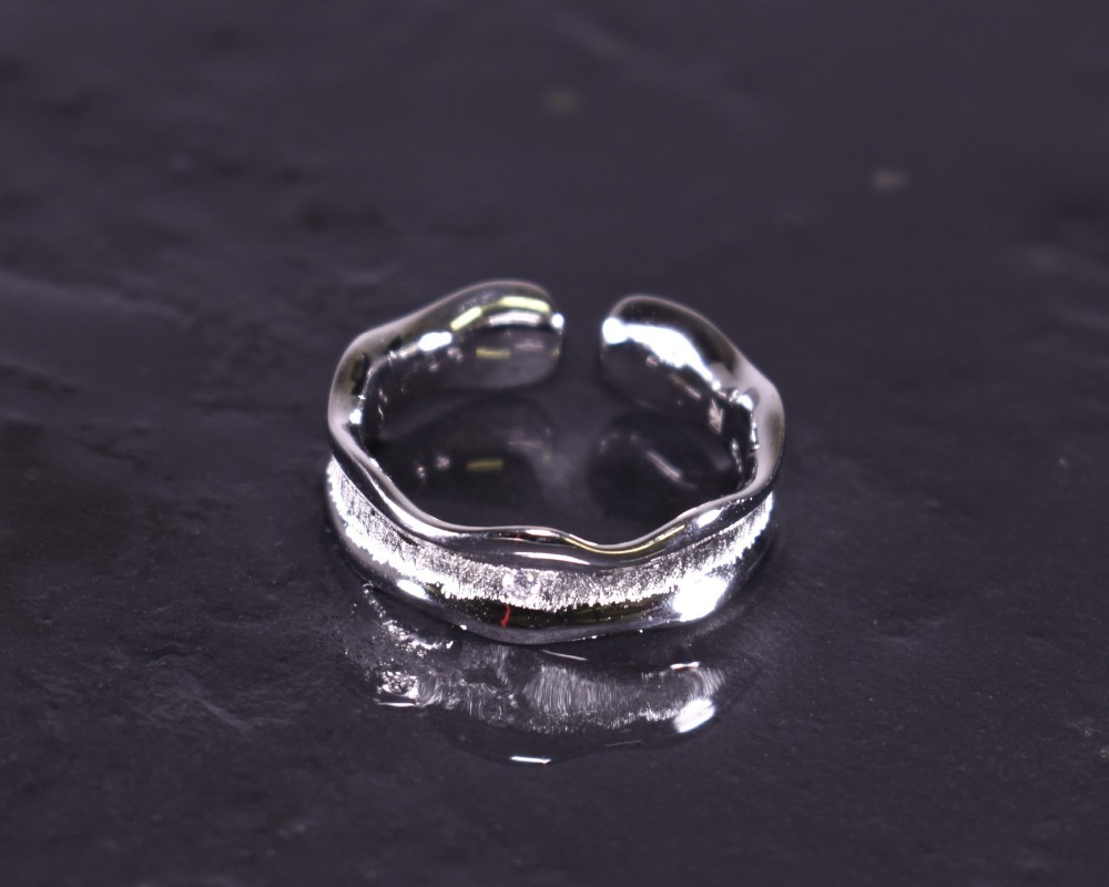 Stilvoller Silberring offen