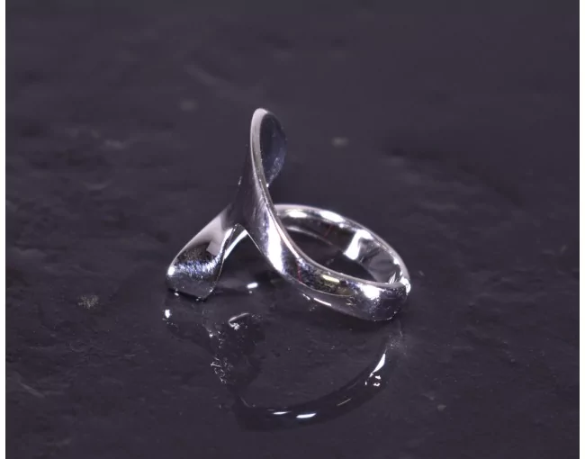 Stylischer Silberring offen