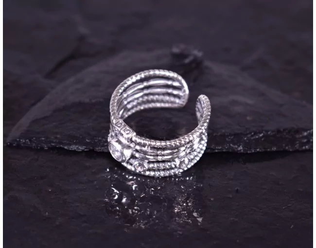 Vintage Silberring mit mehreren verzierten Ebenen