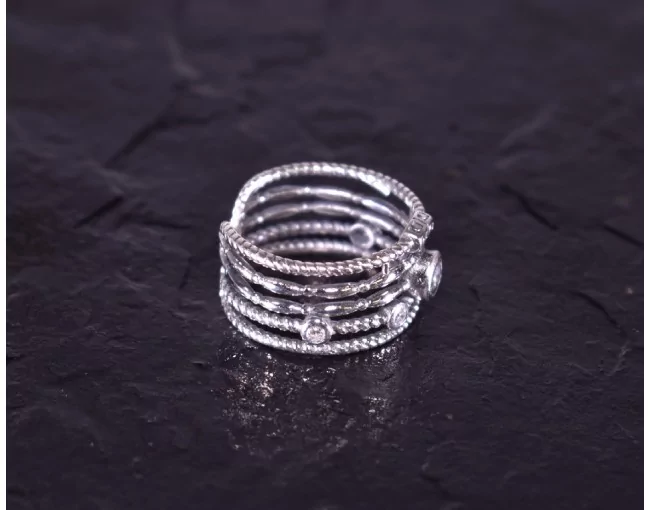 Vintage Silberring mit mehreren verzierten Ebenen