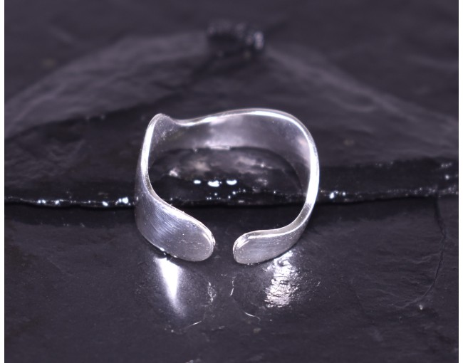 Wellenförmiger Silberring