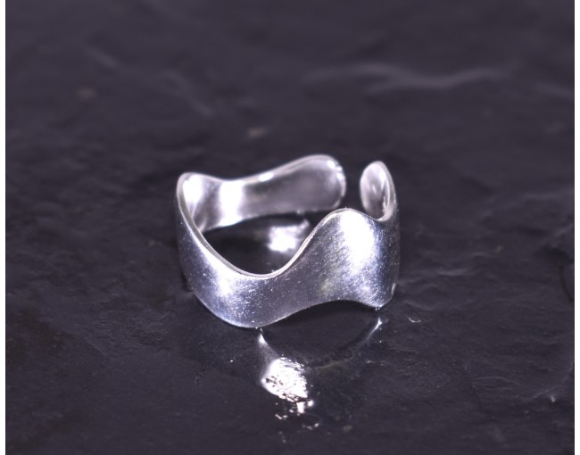 Wellenförmiger Silberring